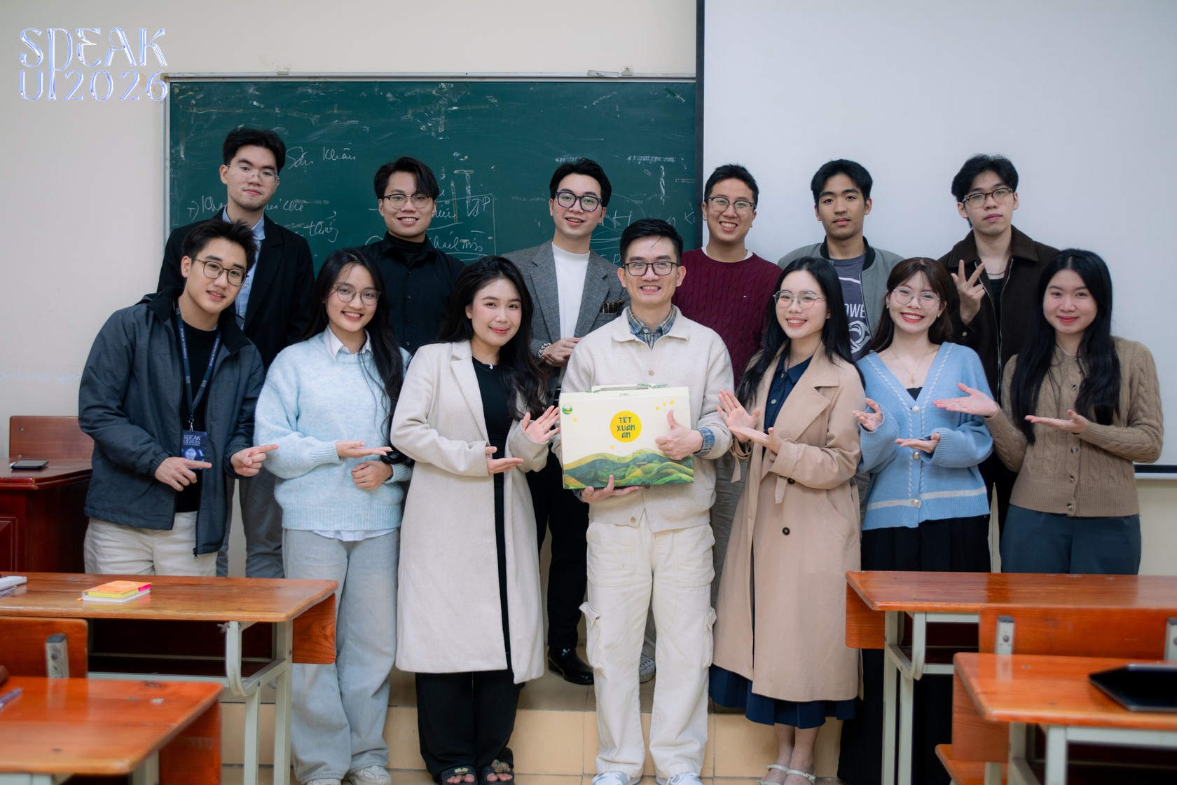 Training xử lý tình huống: Hành trang giúp Top 10 làm chủ mọi sân khấu