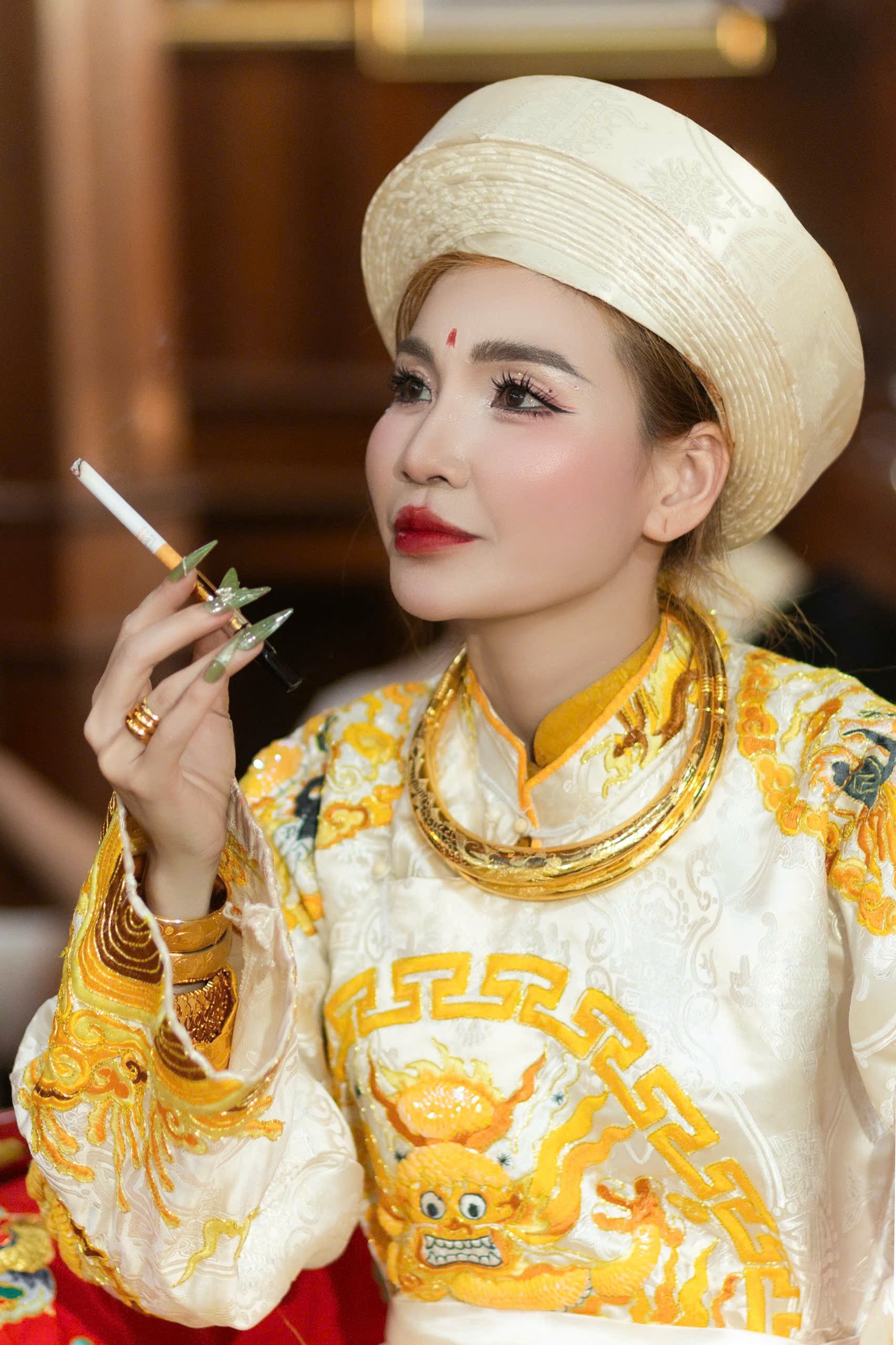 Đồng thầy Đinh Thị Thanh Thảo: Khát vọng thuần khiết và hành trình "Gìn ngọc giữ vàng" di sản Tín ngưỡng thờ Mẫu