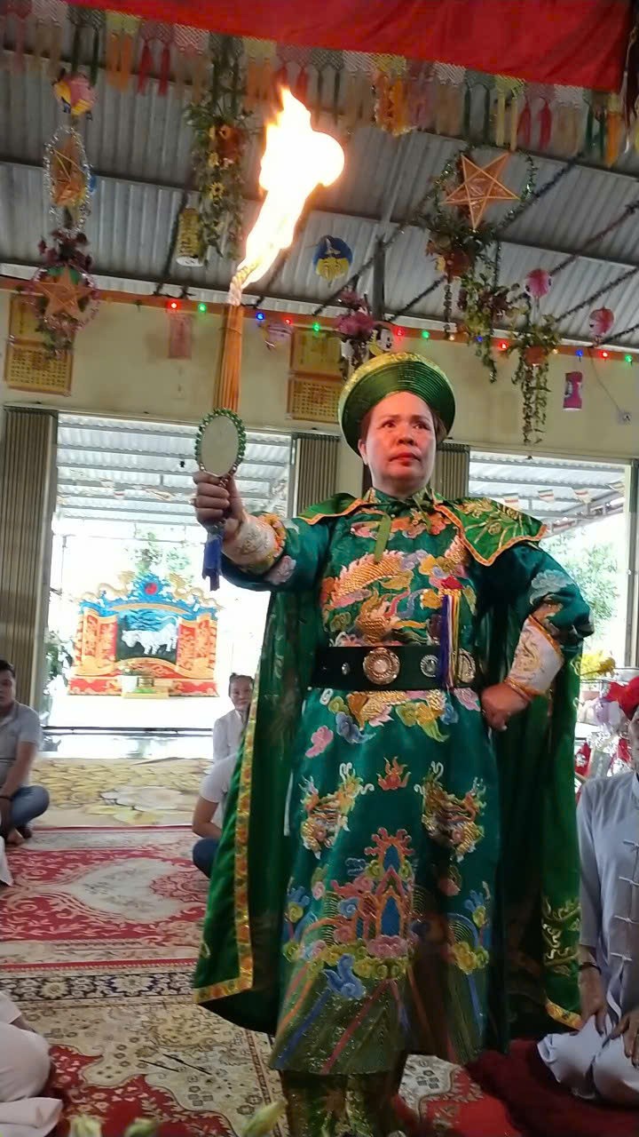 Nghệ nhân Nguyễn Thị Ninh: Lặng lẽ gieo mầm nhân ái từ những giá trị văn hóa truyền thống